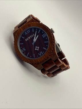 BEWELL Wooden Wristwatch in Rich Brown